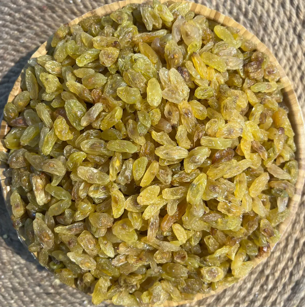 کشمیشی زەردی قەڵەمی